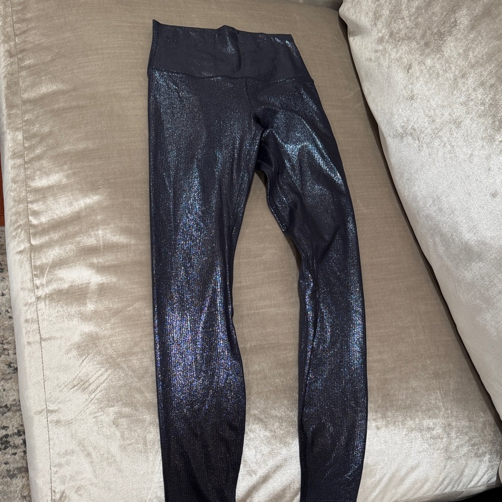 lululemon athletica Shimmering Blue Black Leggings Size 4 Like New